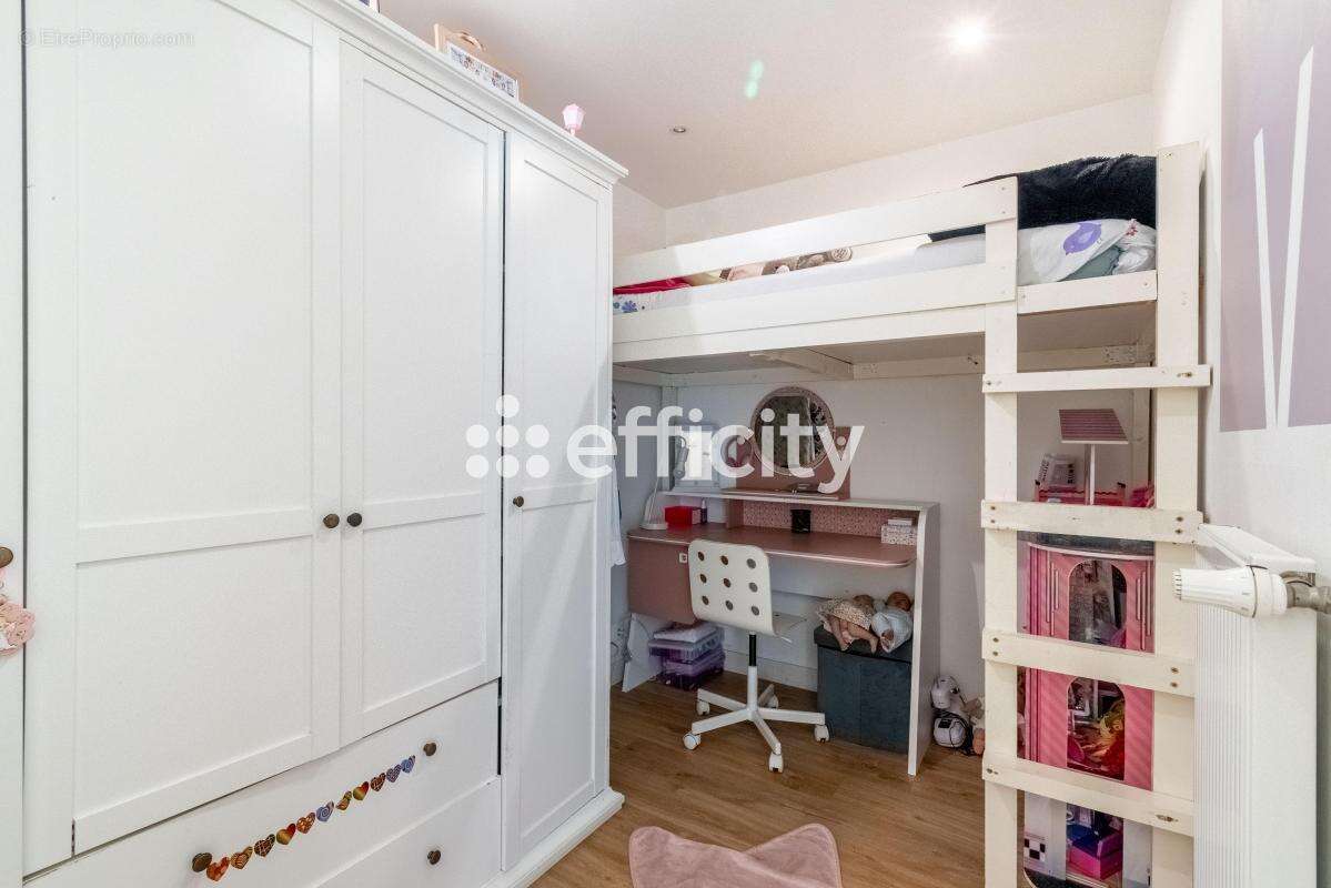 Appartement à VILLENEUVE-LE-ROI