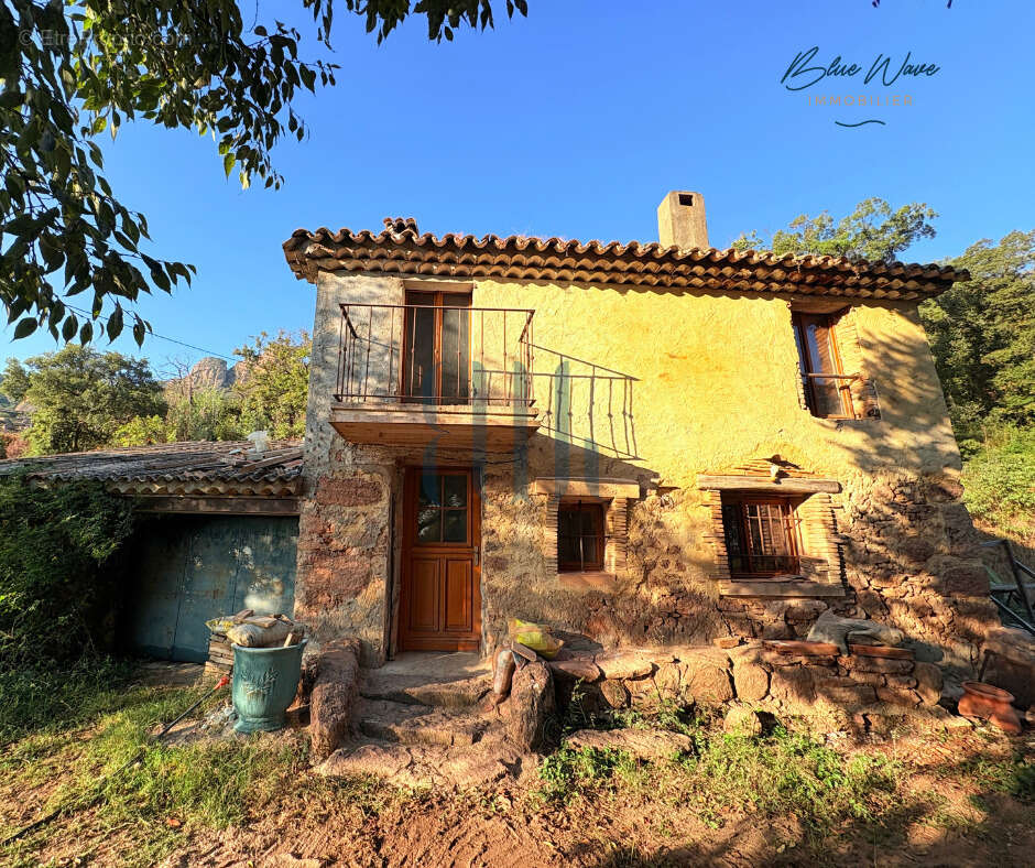 Bastide en pierre a rénover au pied du rocher de roquebrune - photo 3