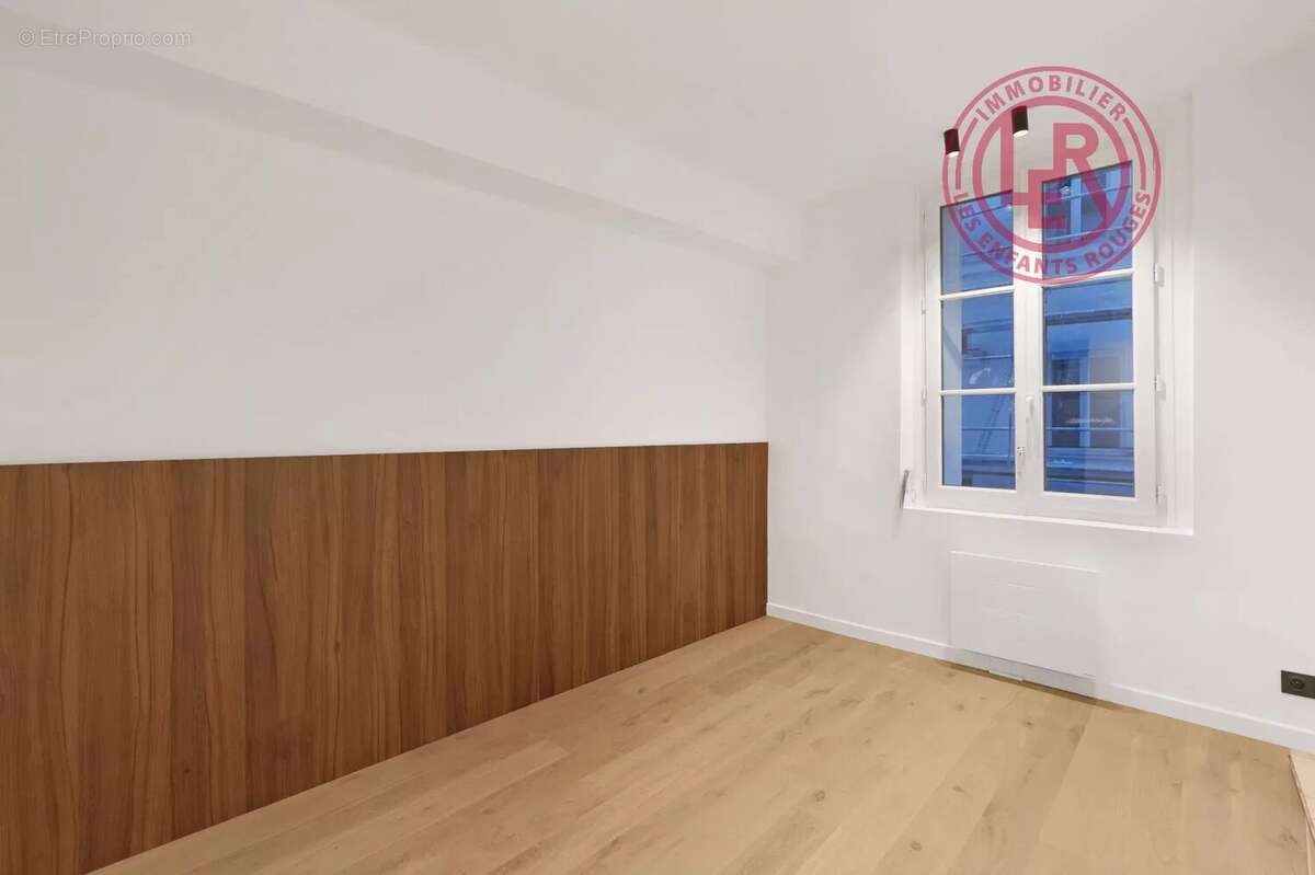 Appartement à PARIS-3E
