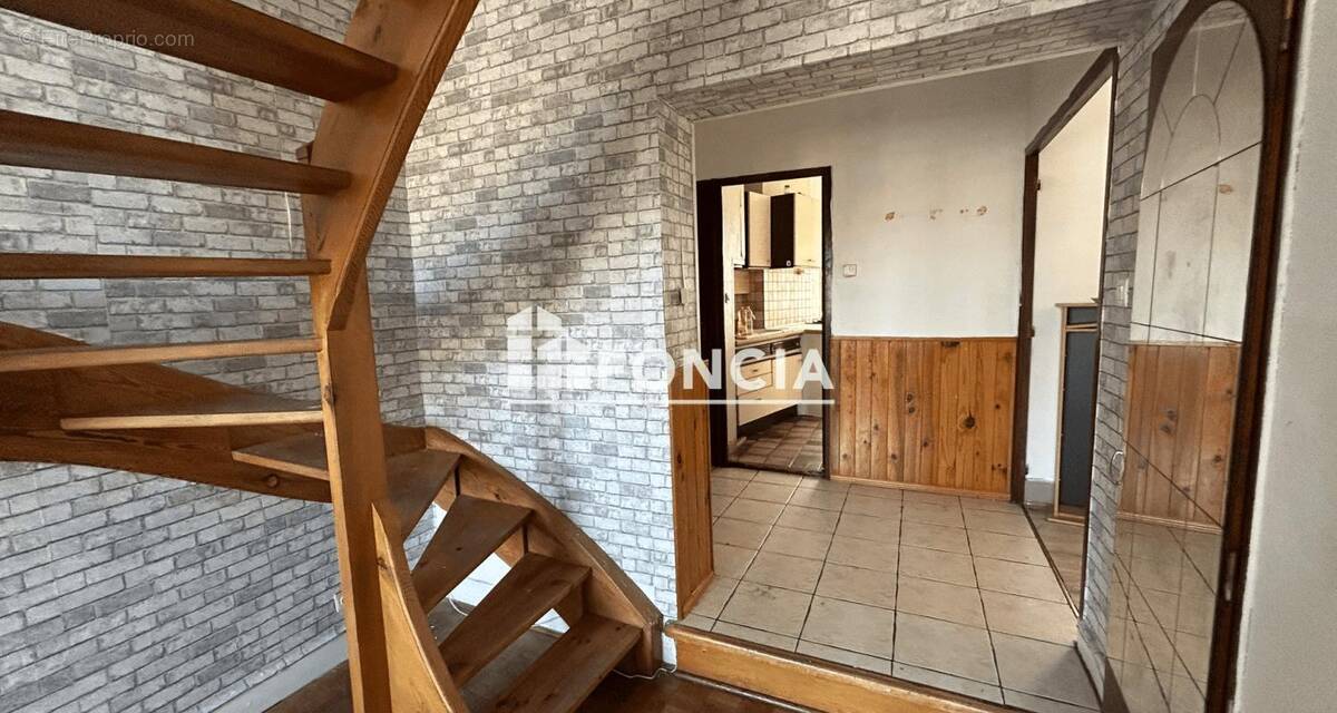 Appartement à SAINT-ETIENNE