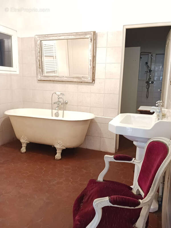 Appartement à MARSEILLE-6E