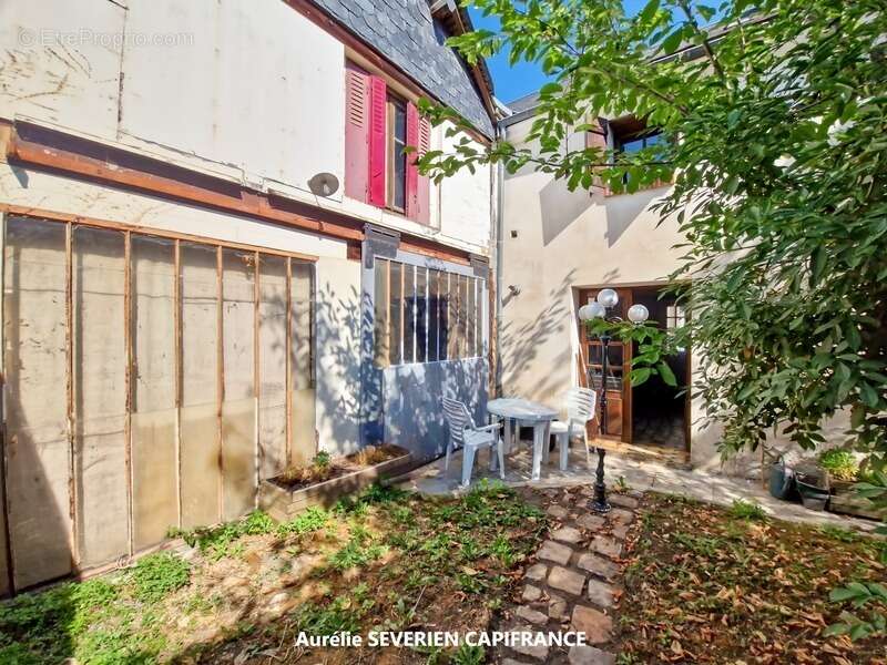 Maison à MERU