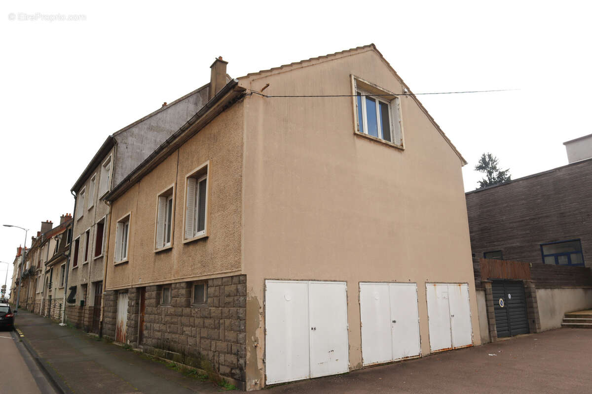 Maison à AUTUN