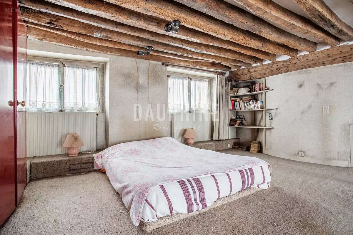 Appartement à PARIS-6E