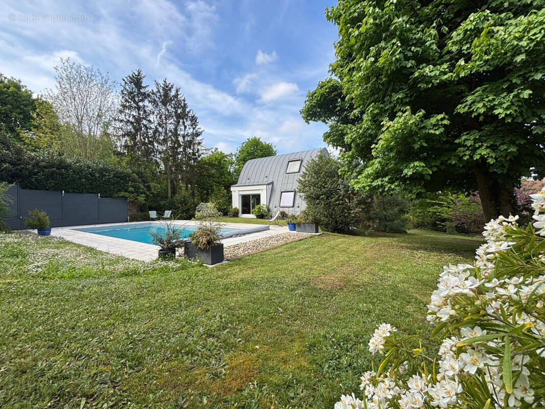 Maison à SAINTRY-SUR-SEINE