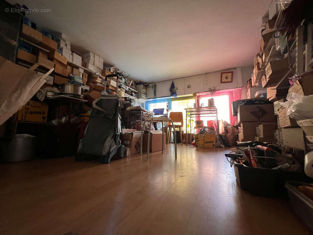 Commerce à MARSEILLE-2E