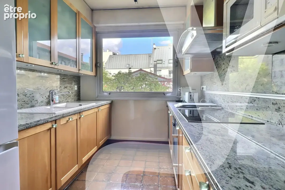 Tres bel appartement 4 pieces - residence standing - coeur de ville - photo 4