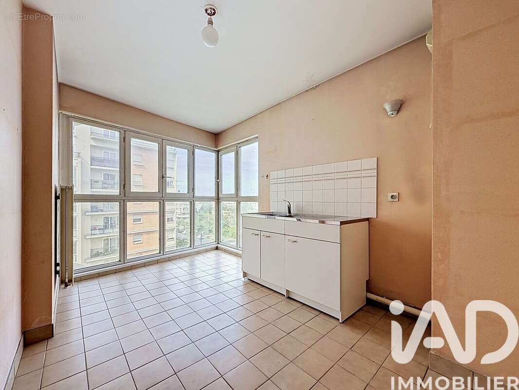 Photo 6 - Appartement à COURBEVOIE