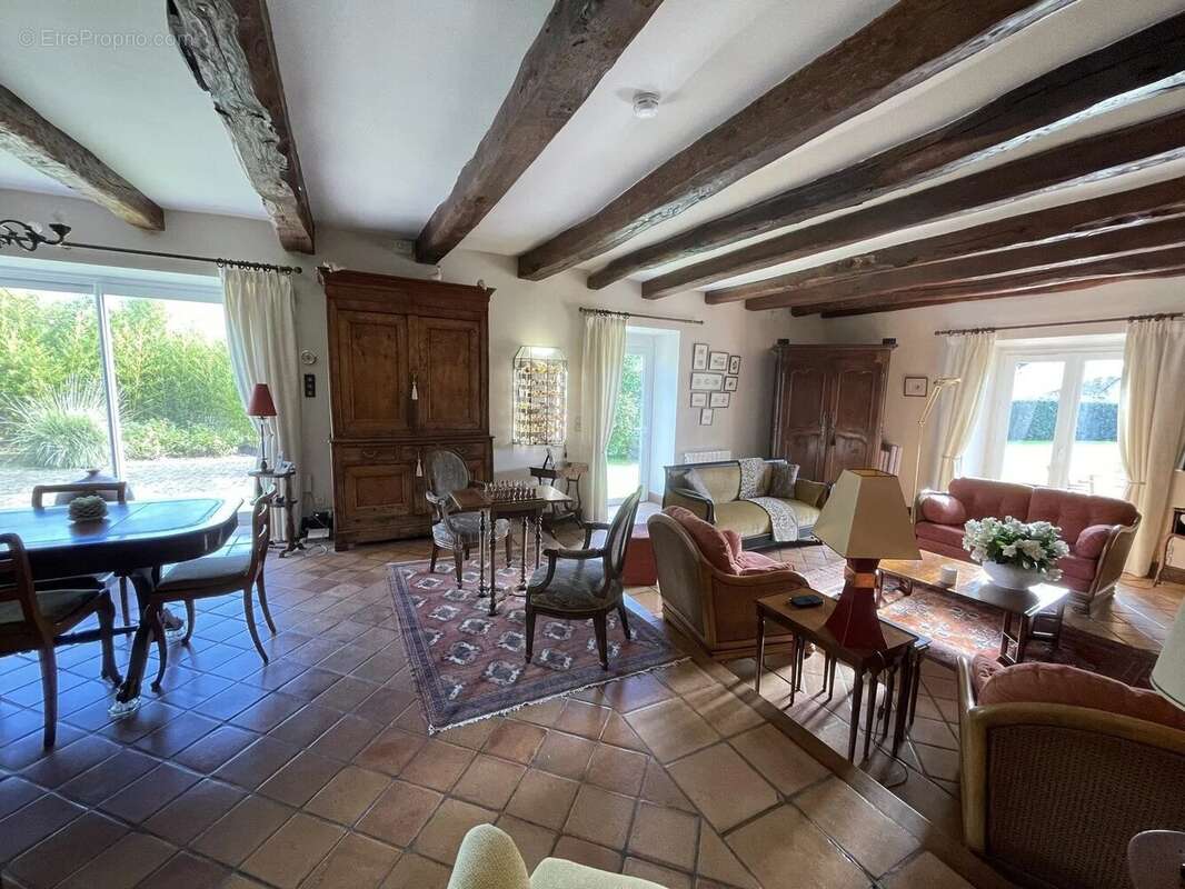 Maison à PLOUER-SUR-RANCE