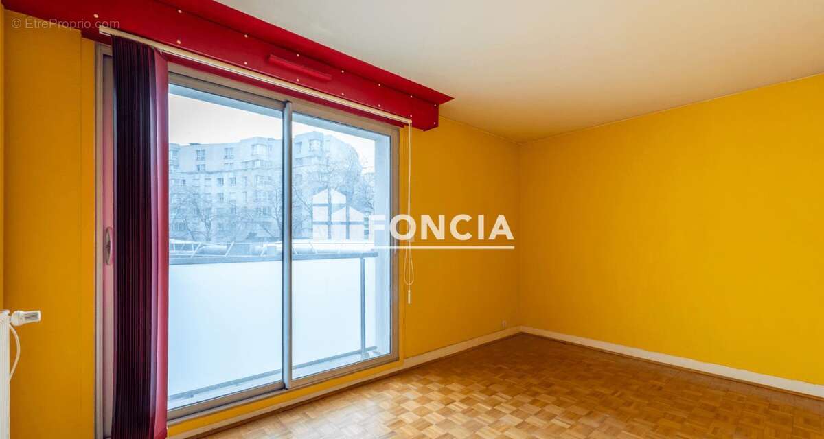 Appartement à PARIS-19E