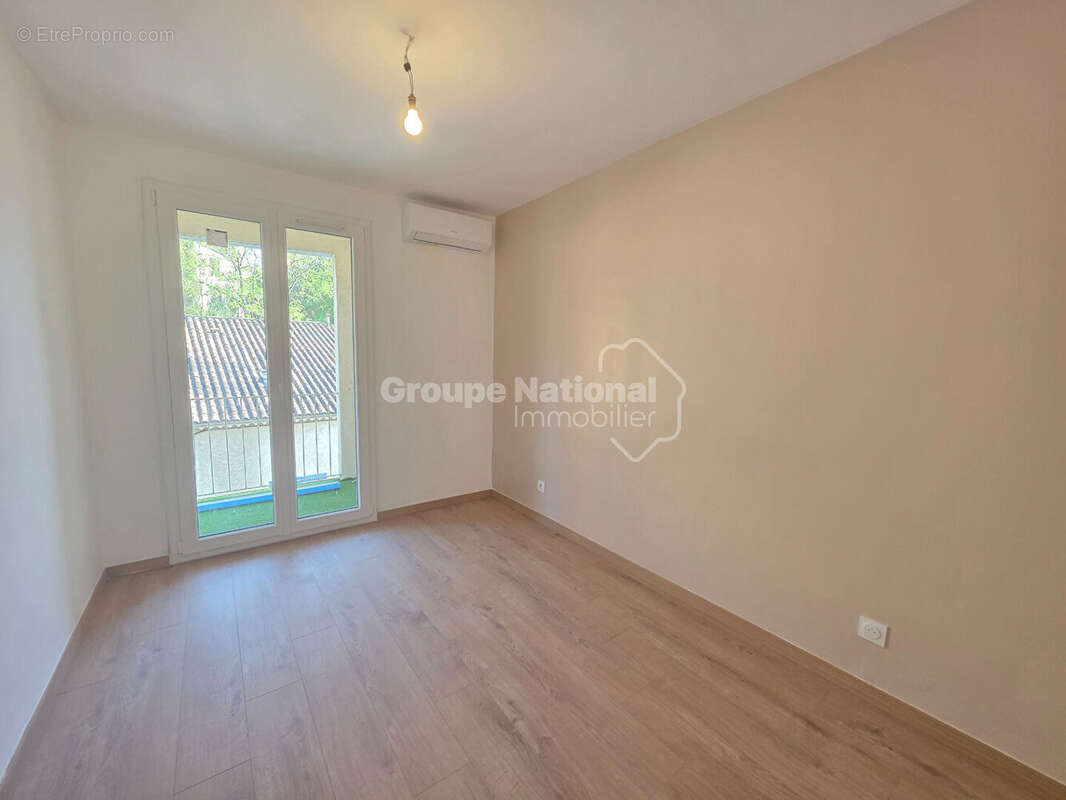 Appartement à VINON-SUR-VERDON