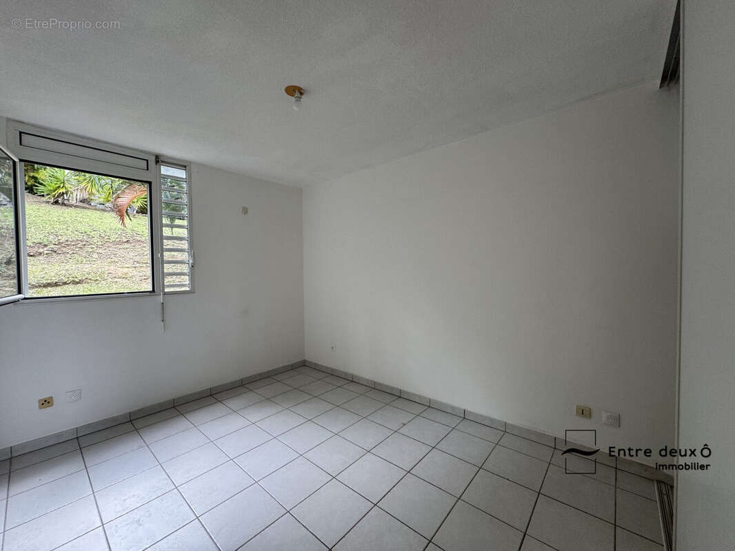 Chambre parentale  - Appartement à FORT-DE-FRANCE