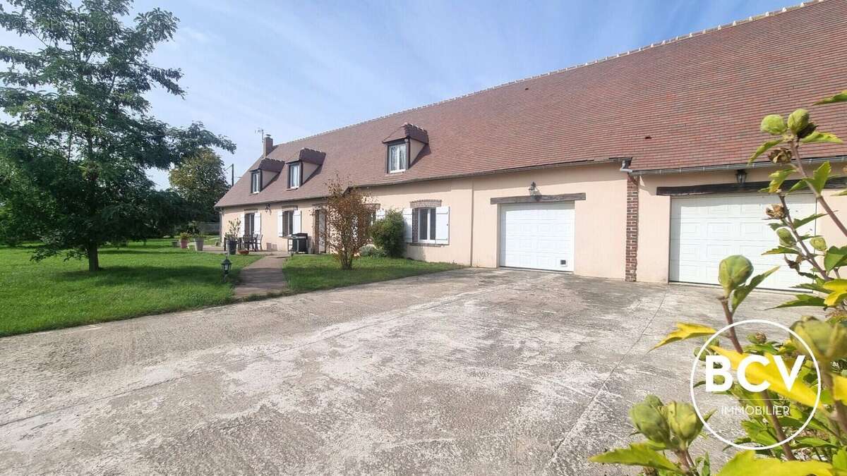 Maison à BAILLEAU-L&#039;EVEQUE