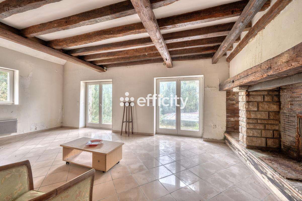 Maison 270 m² à Saints  - photo 11