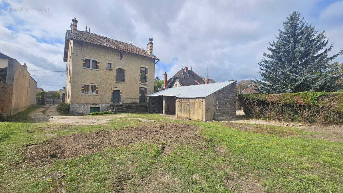 Appartement à NUITS-SAINT-GEORGES