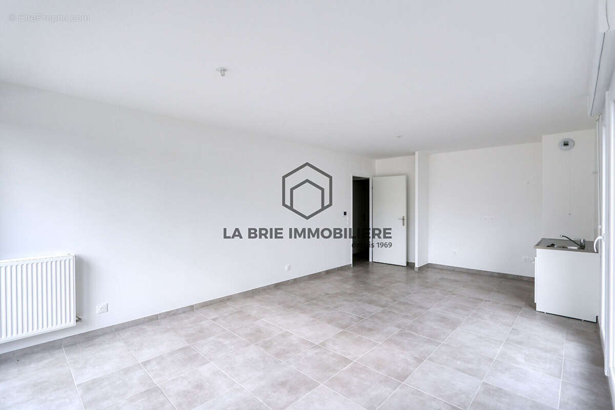 Appartement à EMERAINVILLE