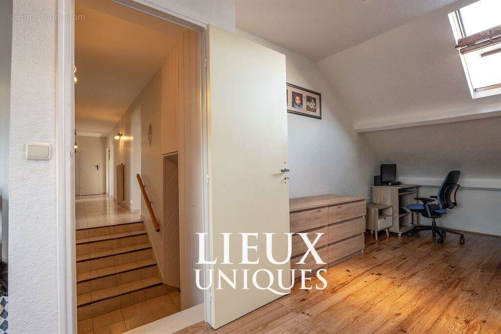 Lieux uniques ® x propriétés privées propose maison de  187 m² sur un terrain de 1295 m² à cellettes - photo 10