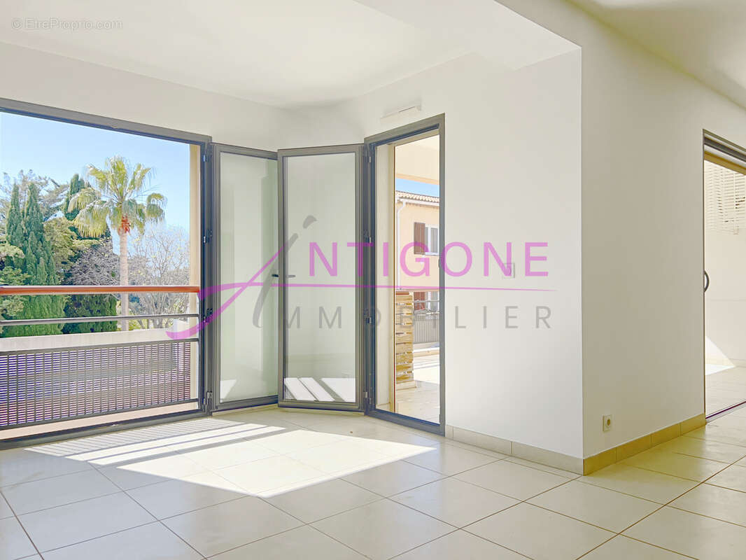 Appartement à SANARY-SUR-MER