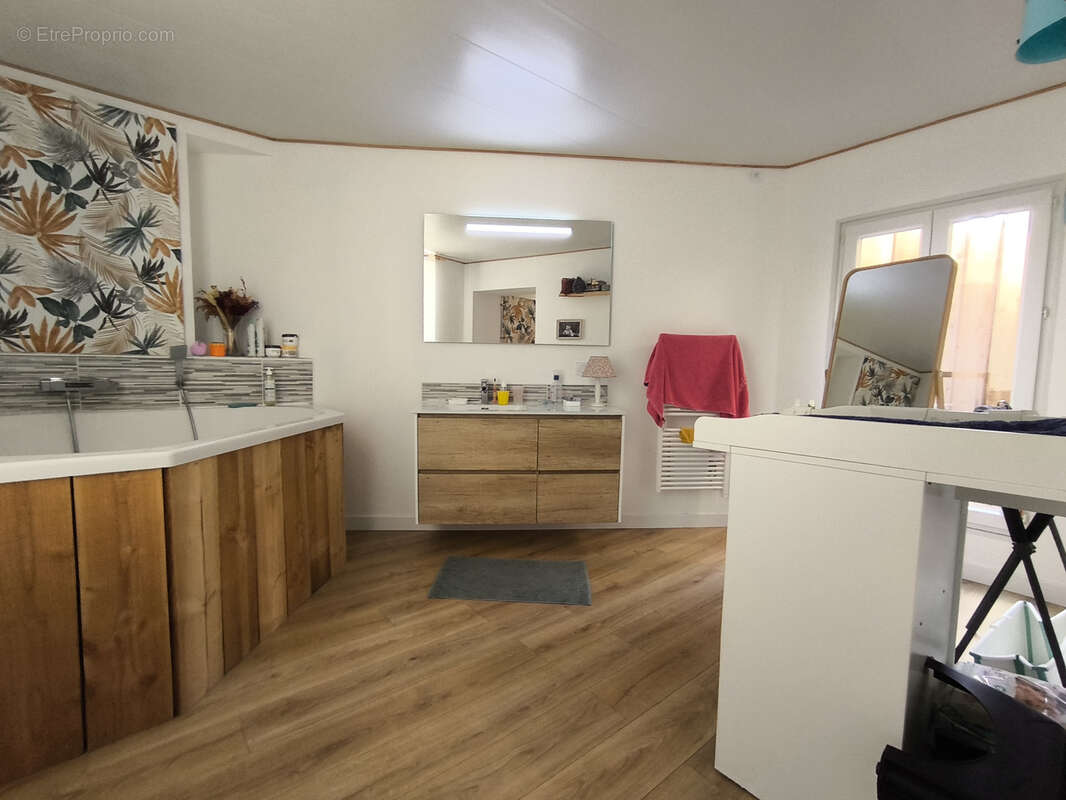 Maison à SAINT-LAURENT-DE-LA-CABRERISSE