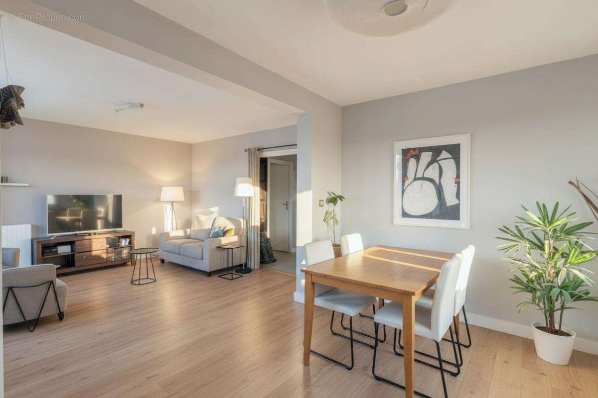 Appartement à LYON-8E
