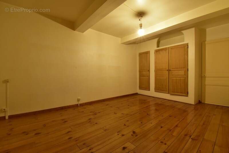 Appartement à LES MEES