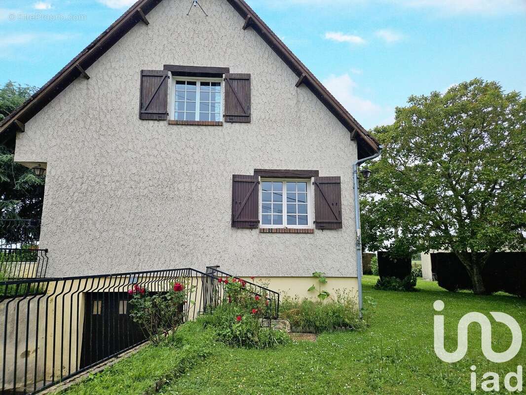 Photo 2 - Maison à ALLAINVILLE