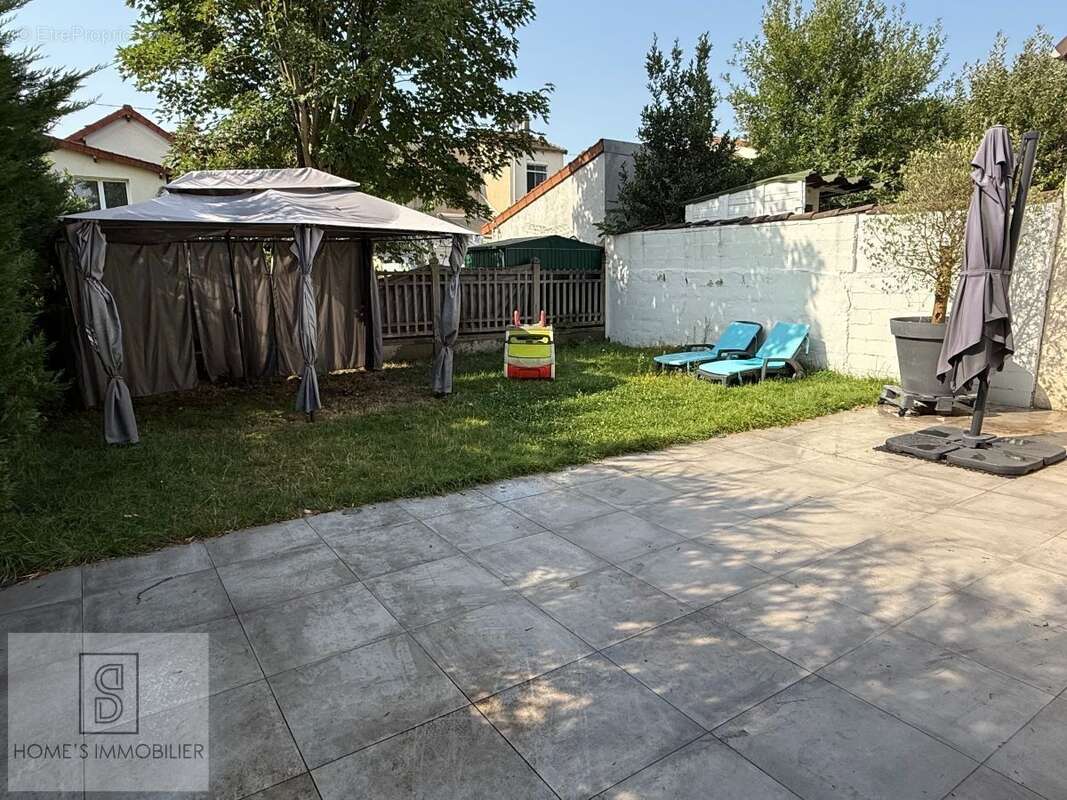 Maison à VILLEMOMBLE