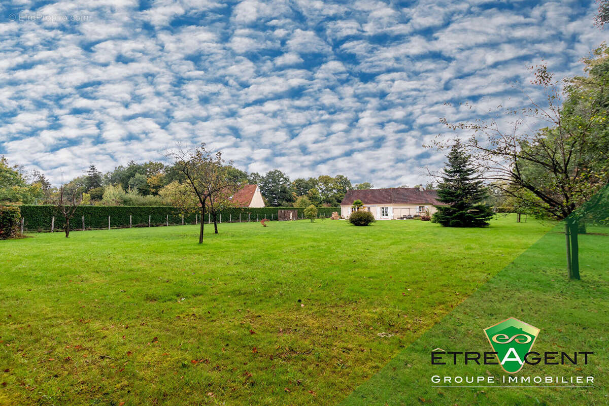 Maison à LONGNY-AU-PERCHE