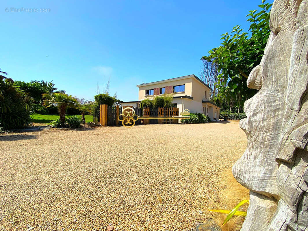 Maison à CLEDER