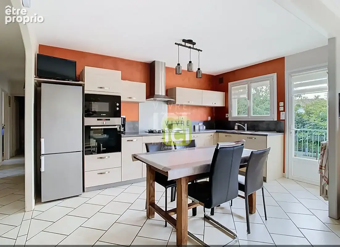 Maison CHOLET avec sous-sol total . - photo 4