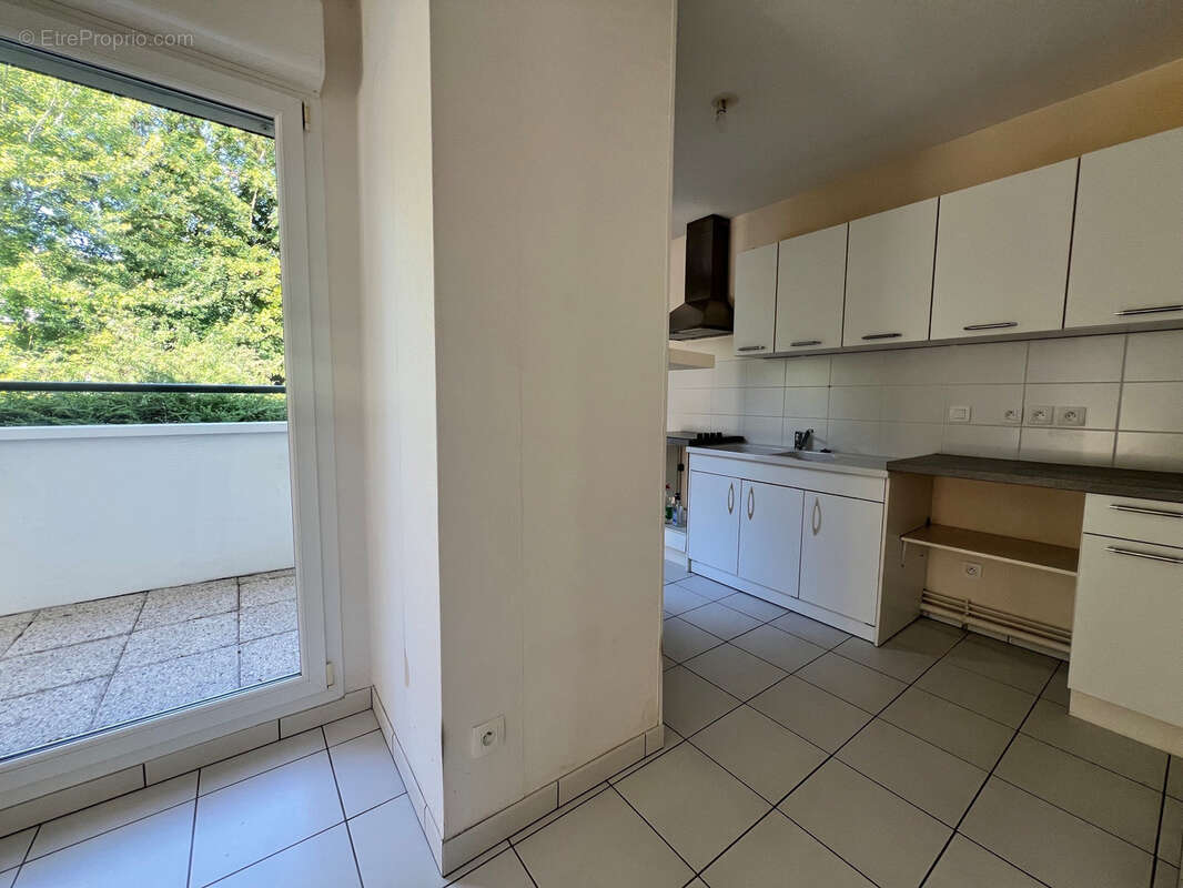 Clairmarais proche gare centre - appartement t2 53m2 + terrasse 22m2 + parking couvert - photo 5