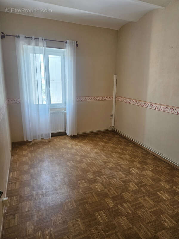 Maison à LAVAL-PRADEL