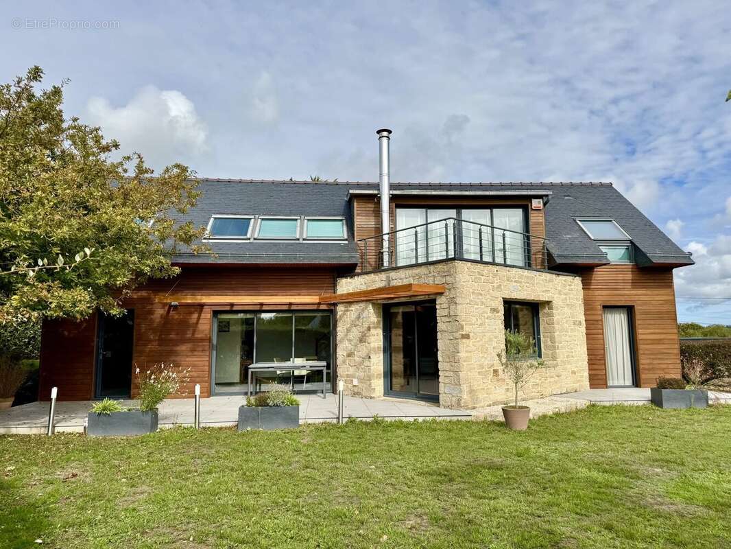 Maison à LARMOR-BADEN