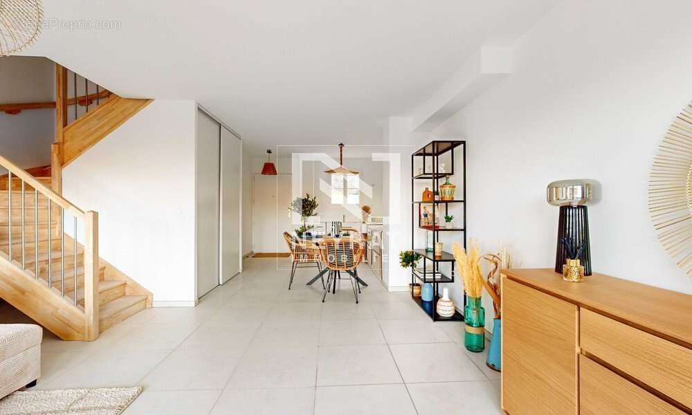 T4 maison duplex - au coeur du village et a proximite immediate de toutes commodites - photo 4