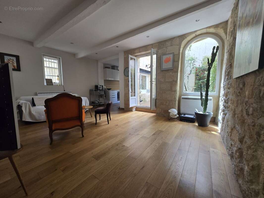 Appartement à BORDEAUX