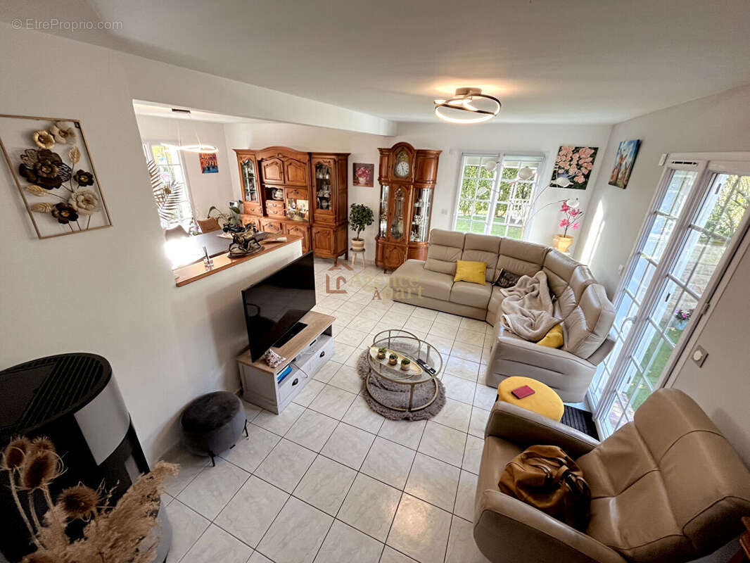 Maison à SAINT-MARTIN-DE-FONTENAY