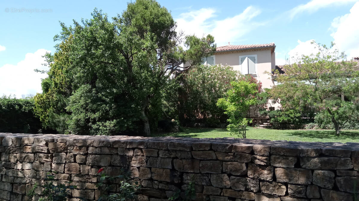 Maison à SAINT-ETIENNE-DU-GRES