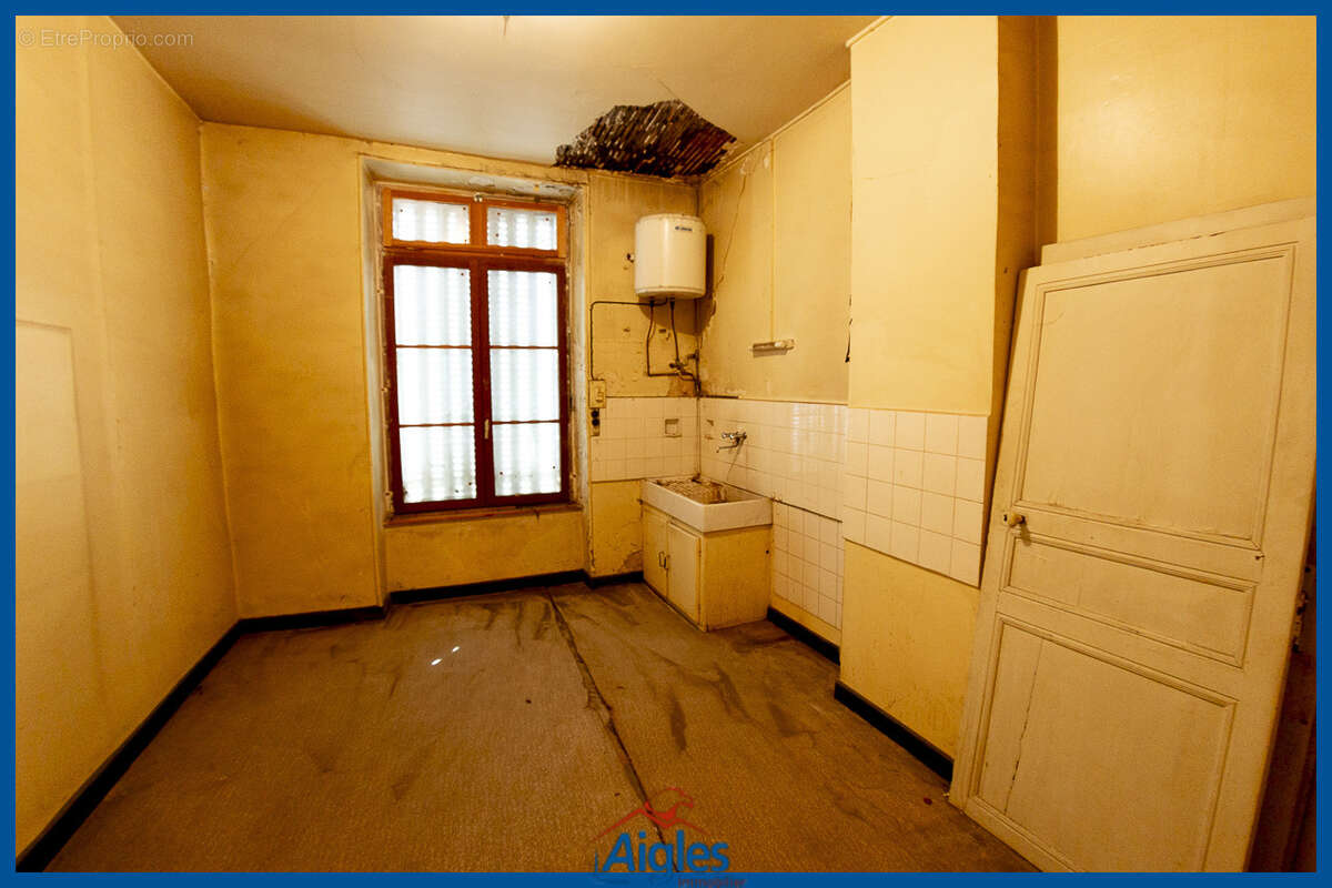 Appartement à SAINT-GERMAIN-LEMBRON