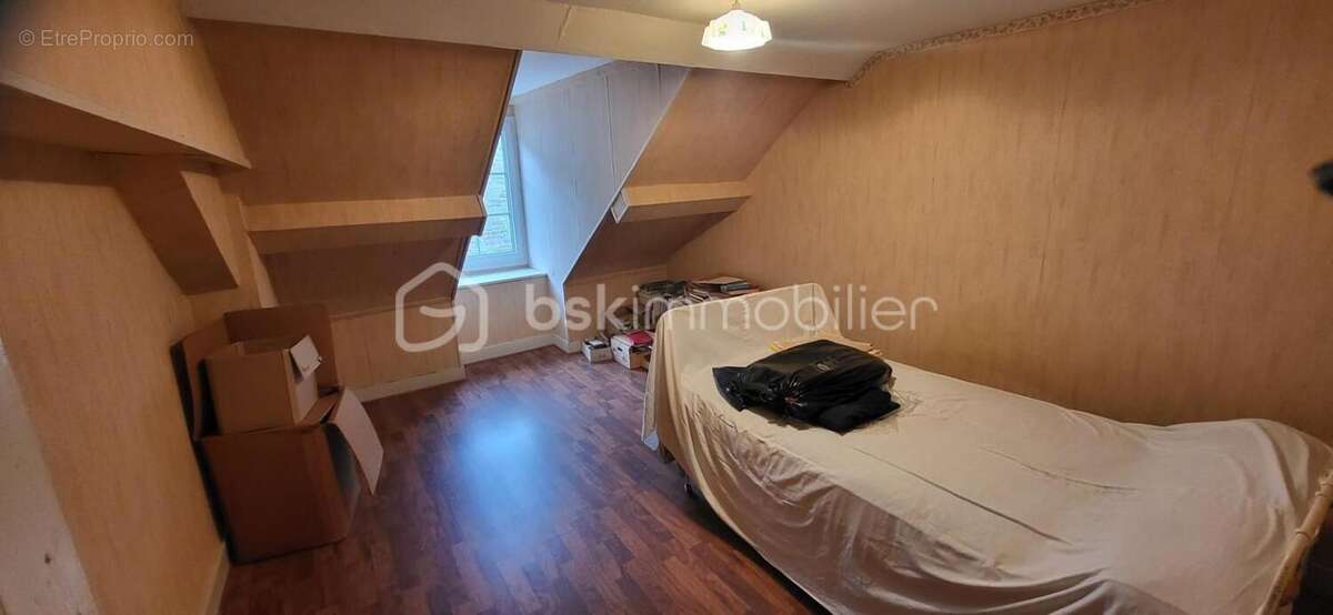 Maison à LANDELLES-ET-COUPIGNY