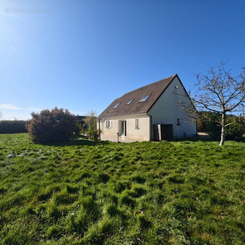 Maison à NEUILLE-PONT-PIERRE