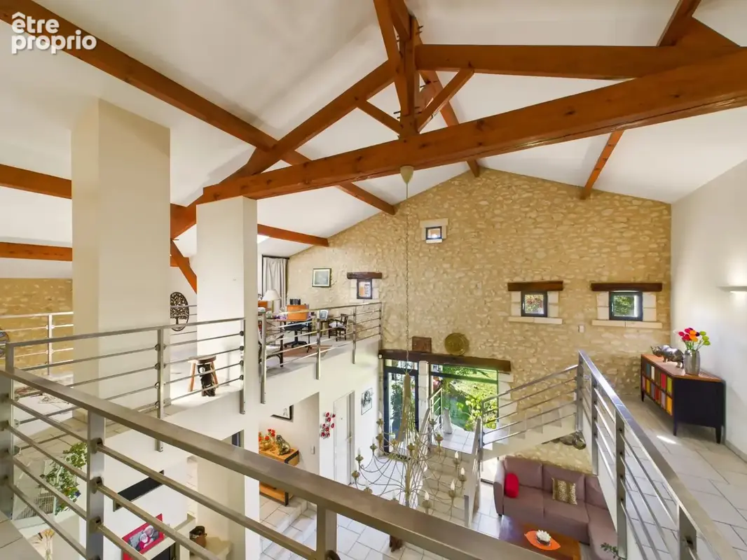 Maison en pierre de 5 chambres rénovée avec élégance et modernité - photo 4