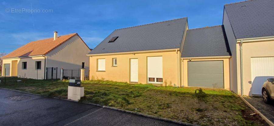 Maison à LA SUZE-SUR-SARTHE