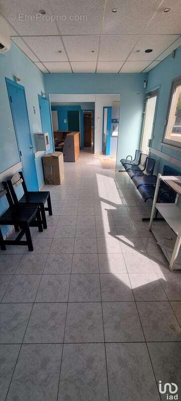 Photo 4 - Commerce à CONFLANS-SAINTE-HONORINE