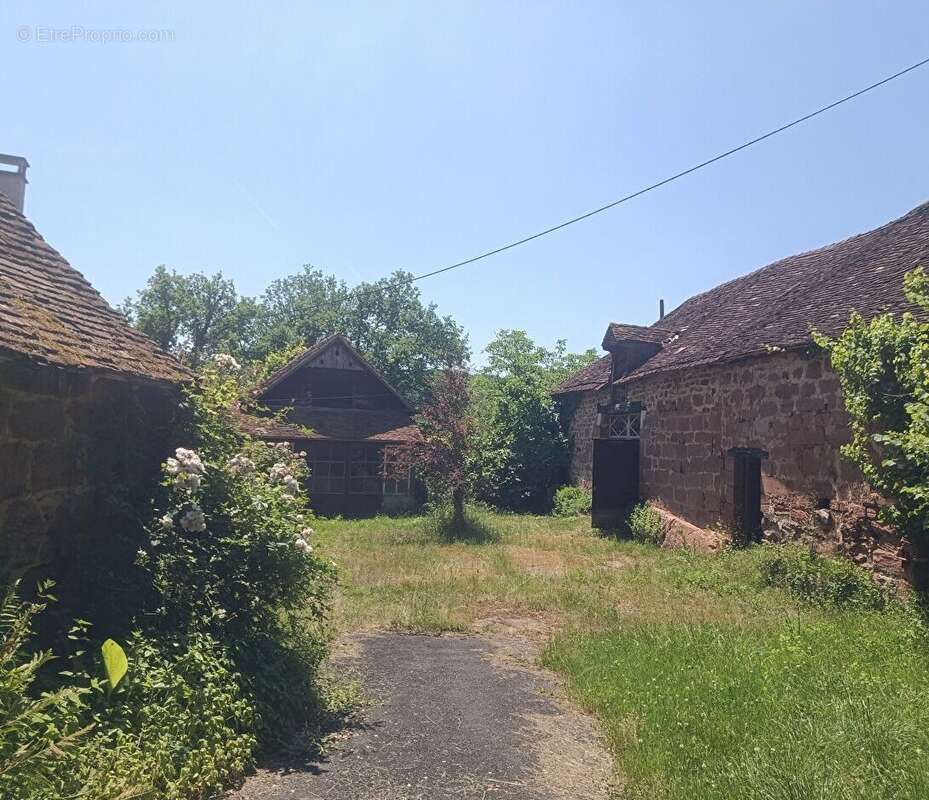 Maison à COUBJOURS
