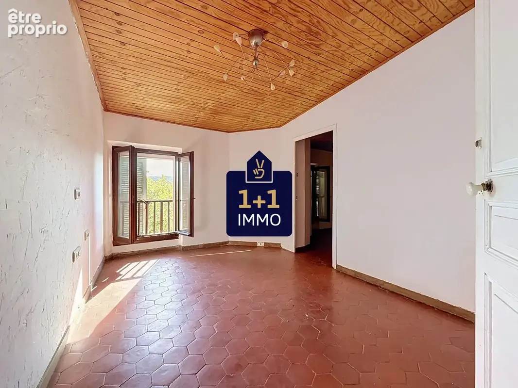 Maison à BAGNOLS-EN-FORET