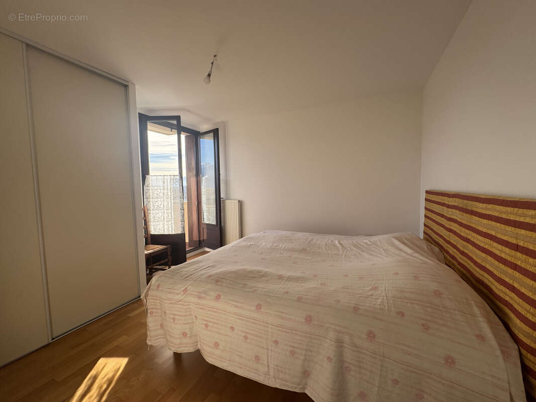 Appartement à MEYLAN