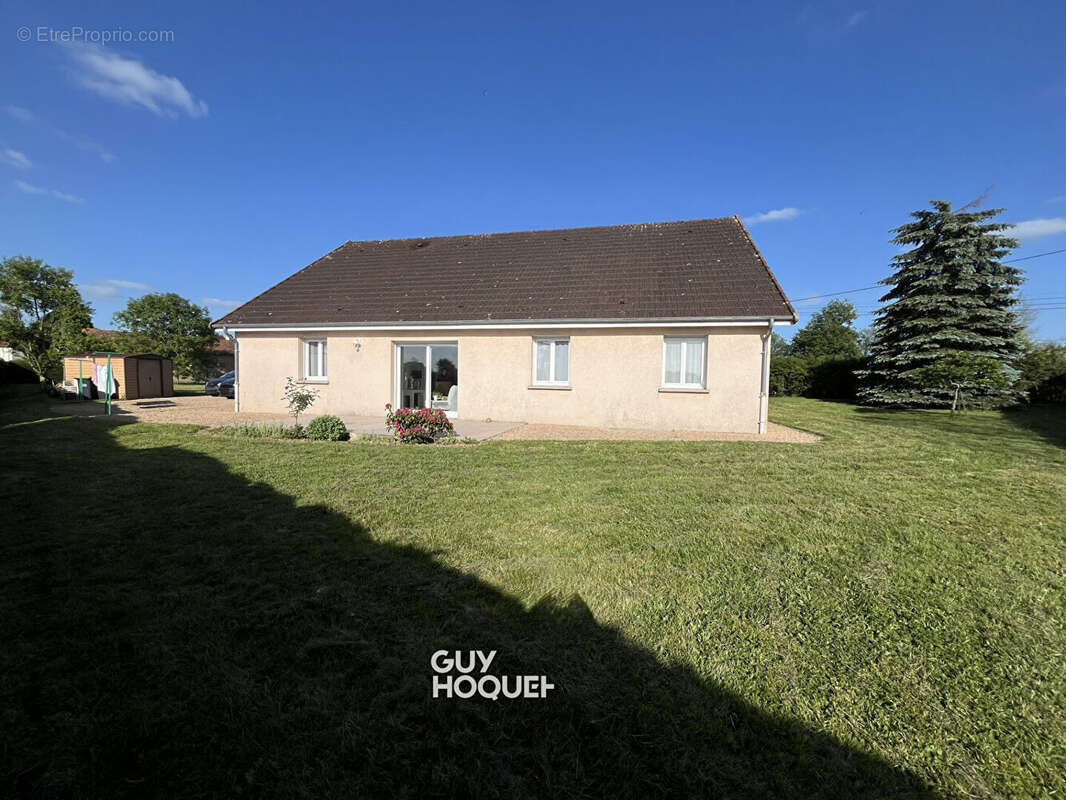 Maison à VITRY-EN-CHAROLLAIS