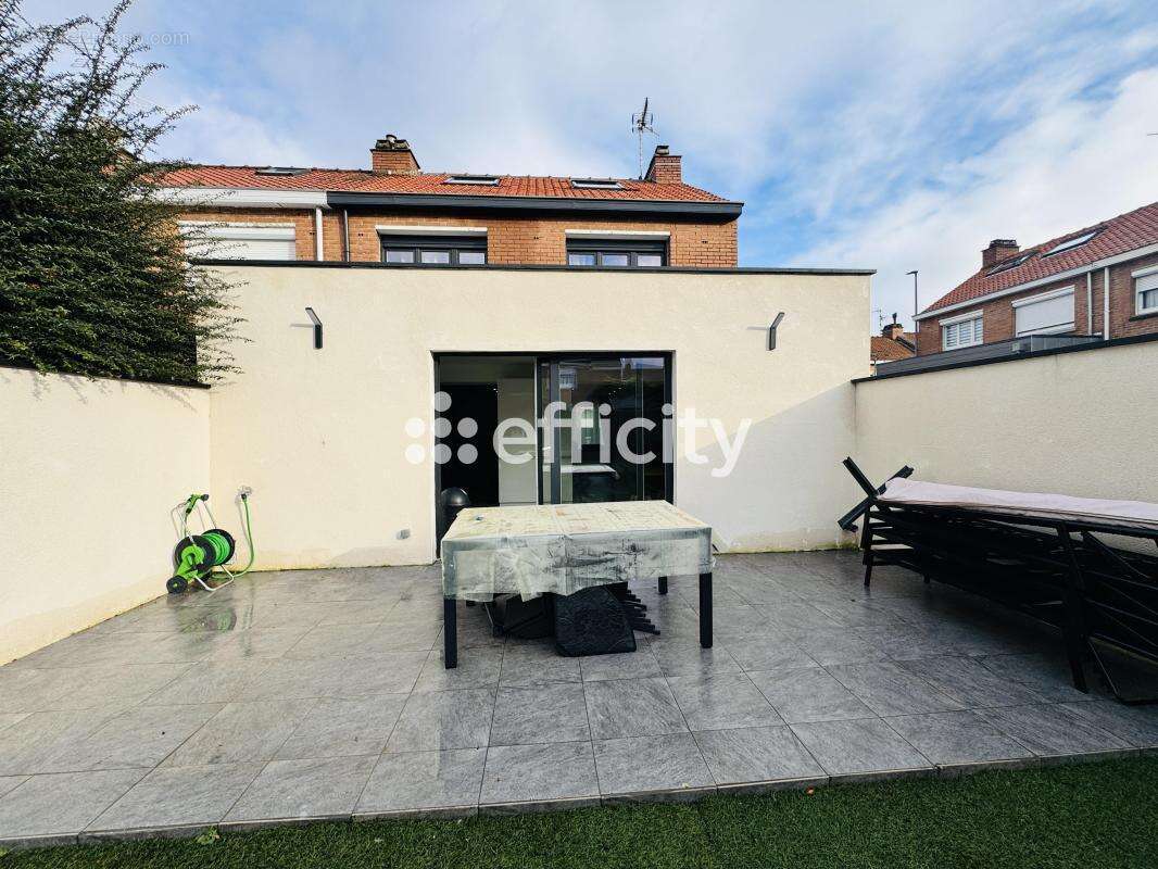 Maison à FACHES-THUMESNIL