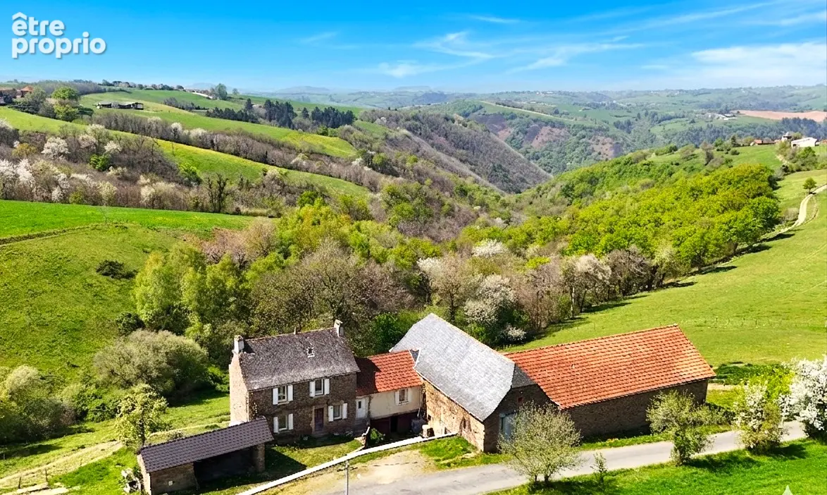 Corps de ferme sans voisin sur terrain de 1.6Ha - photo 2
