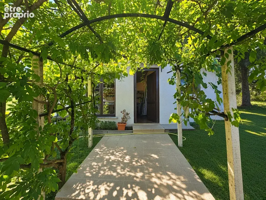 Propriété - Maison avec piscine et dépendances sur 1,7 Ha - photo 8